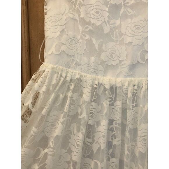 Vintage Lace Dress Set of Mother-Daughter Photo Shoot Wedding - Picture 8 of 9